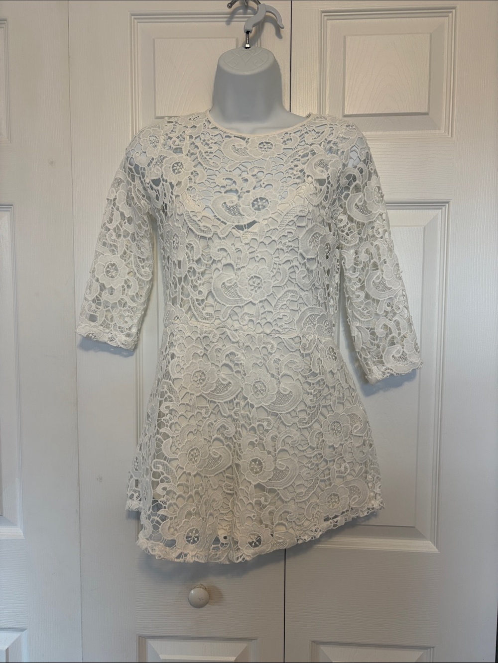 NWOT ZARA Woman Collection White Floral Lace Romper Open Back Small.